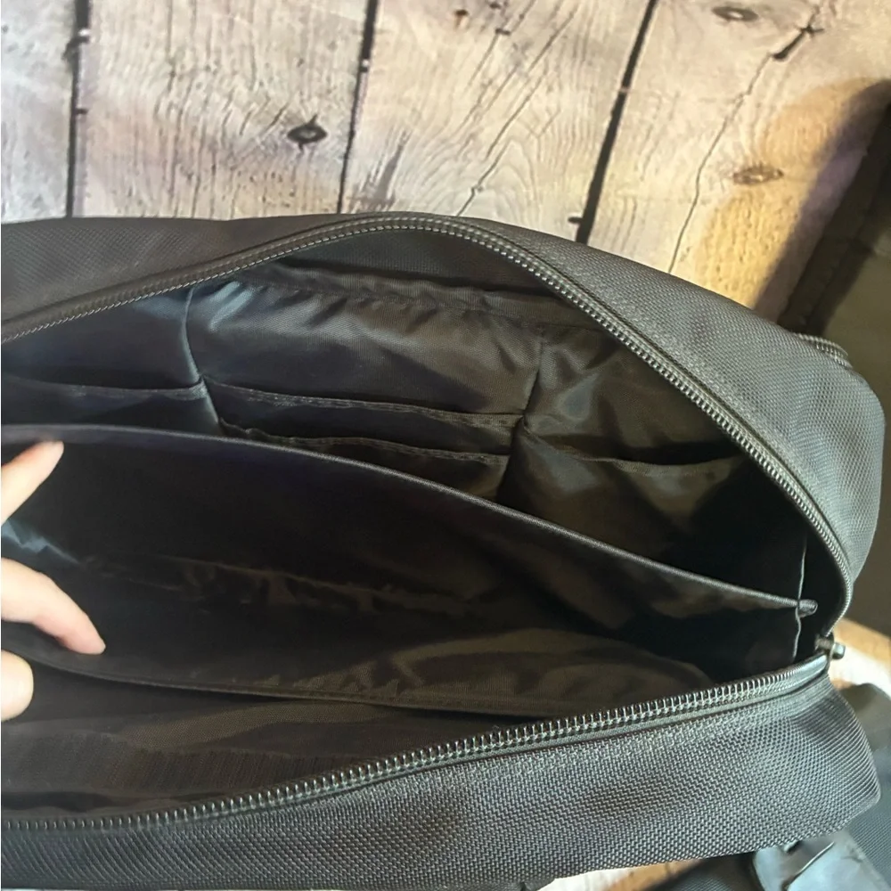 Brenthaven Laptop Messenger Bag Shoulder Strap‎ Handles Briefcase Black Carry-On